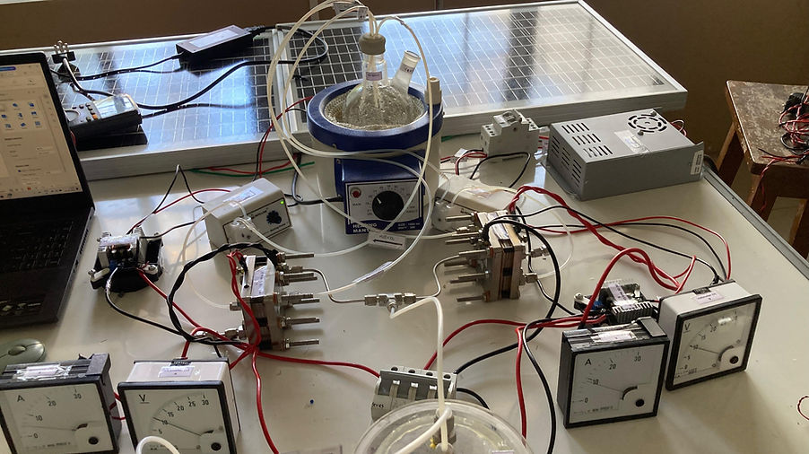 Student demonstration unit green hydrogen generator
